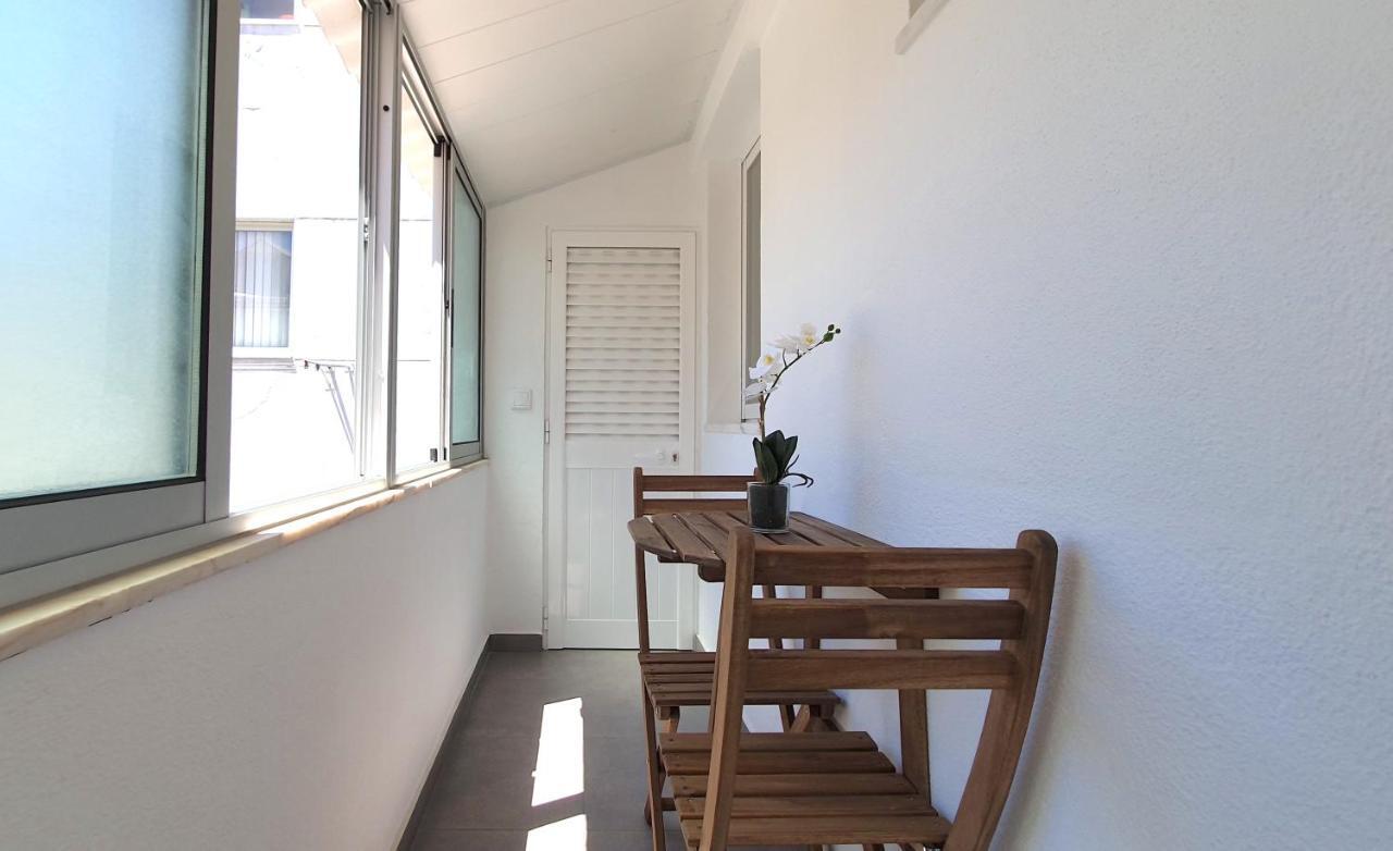 Afonso Galo Guest Apartments I Almada Esterno foto